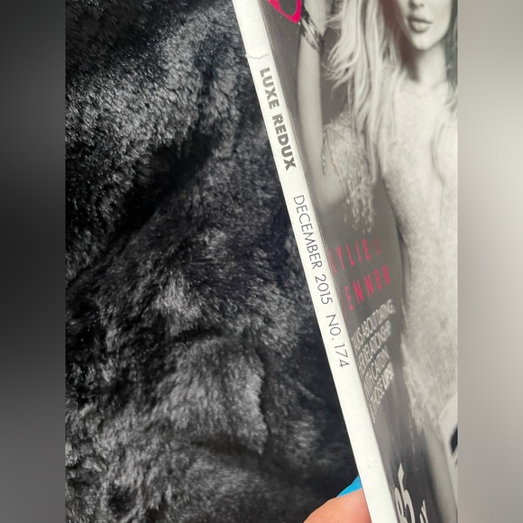 Kyle Jenner Elle Magazine December 2015 King Kylie era - Picture 2 of 6